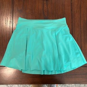 Nike Dir-Fit seaform Pleated Golf Skirt with built in shorts - small